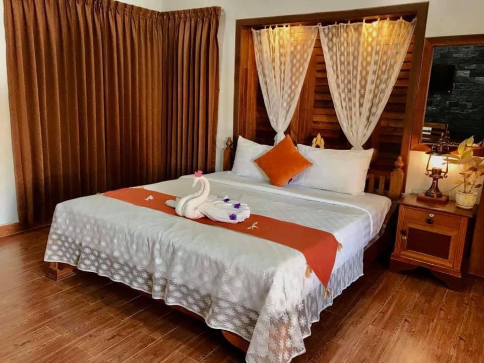 Ravorn Villa Boutique Battambang Exterior foto